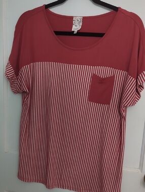NAIF Sz L Red Striped Pocket Short Sleeve Tee